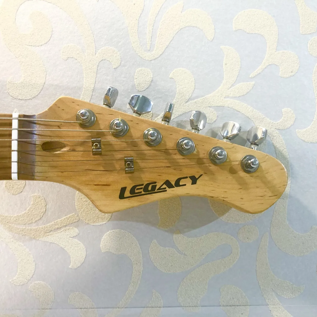 Red Legacy Electric Guitar Pack Complete Setup – Play, Display & Enjoy — photo 9