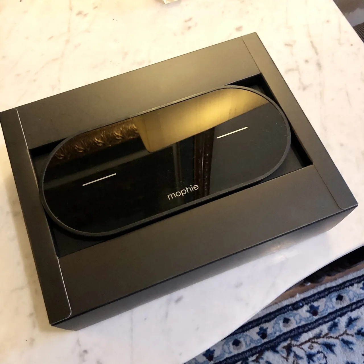 Mophie Dual Wireless Charging Pad in black in box — photo 4