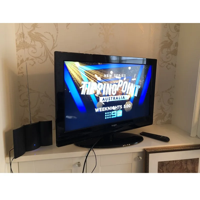 32inch LCD Kogan FHD 1080P TV + Remote + Internal TV antenna — photo 5