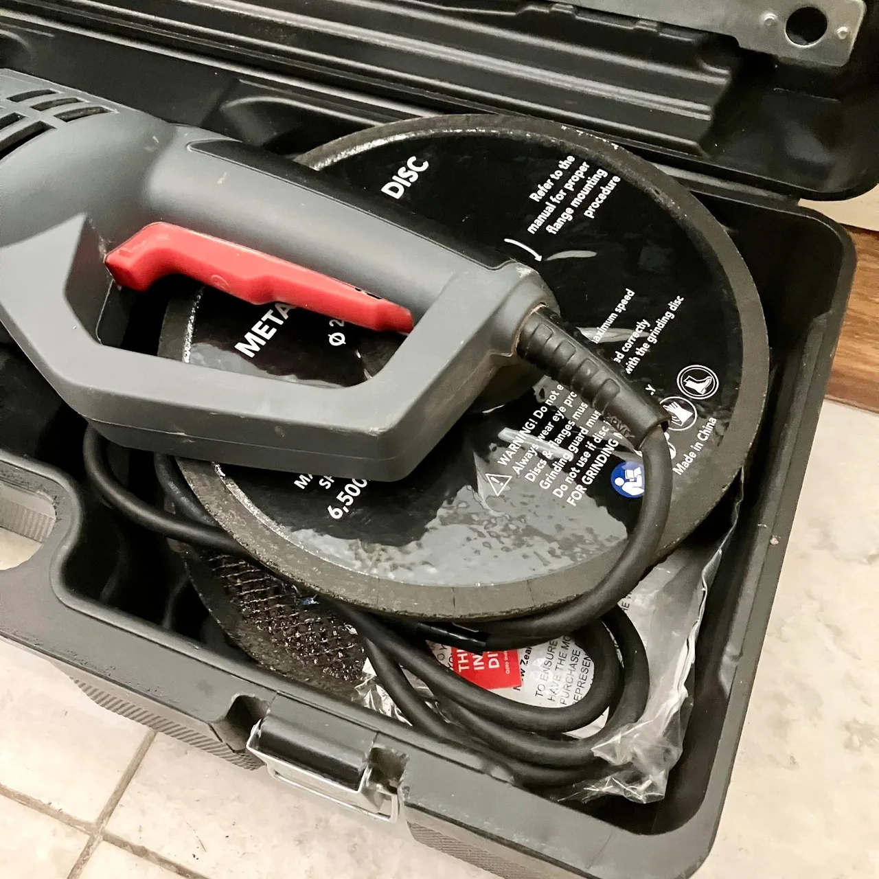 Ozito 230mm 2350W Angle Grinder KIT | Powerful DIY & Trade Tool — photo 6