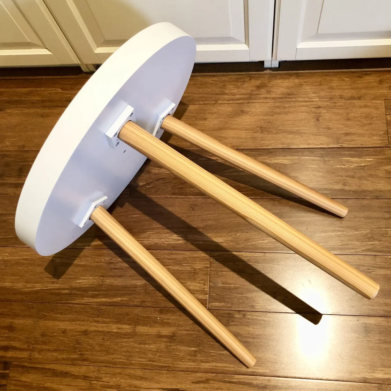 White Scandinavian-style Side Table — photo 6
