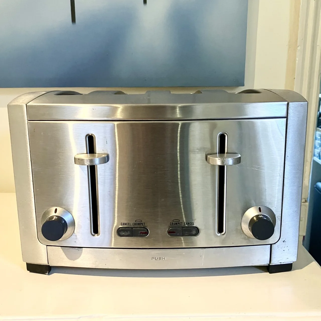 Sunbeam Cafe Series 4-Slice Stainless Steel Toaster (TA9400) — photo 3