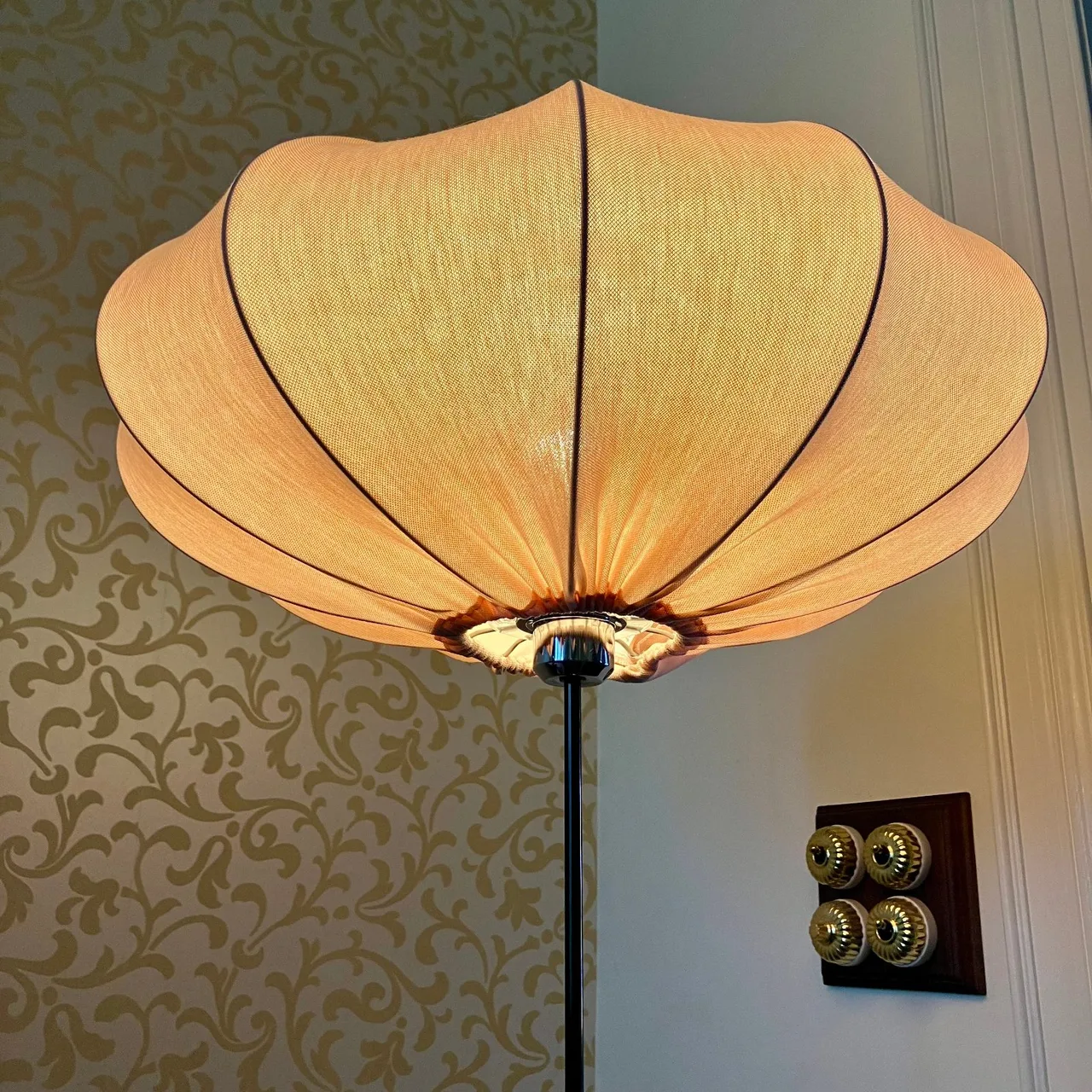 Luxe Mid-Century Glow – Rose Gold & Pink Fabric Shade Floor Lamp with Marble — photo 4