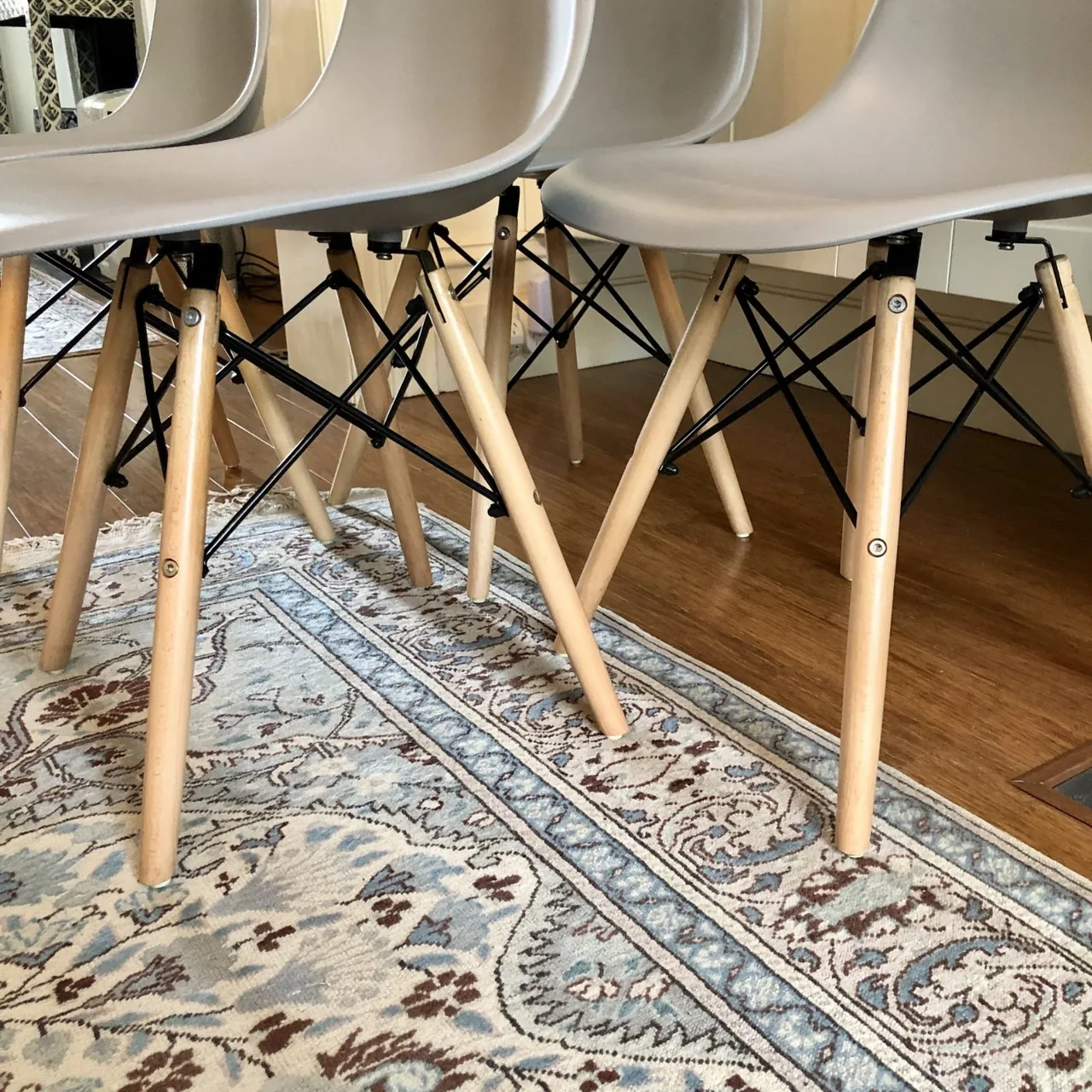 Set of 4 Light Grey Mid-Century Modern Dining Chairs – Beech Wood Legs — photo 9