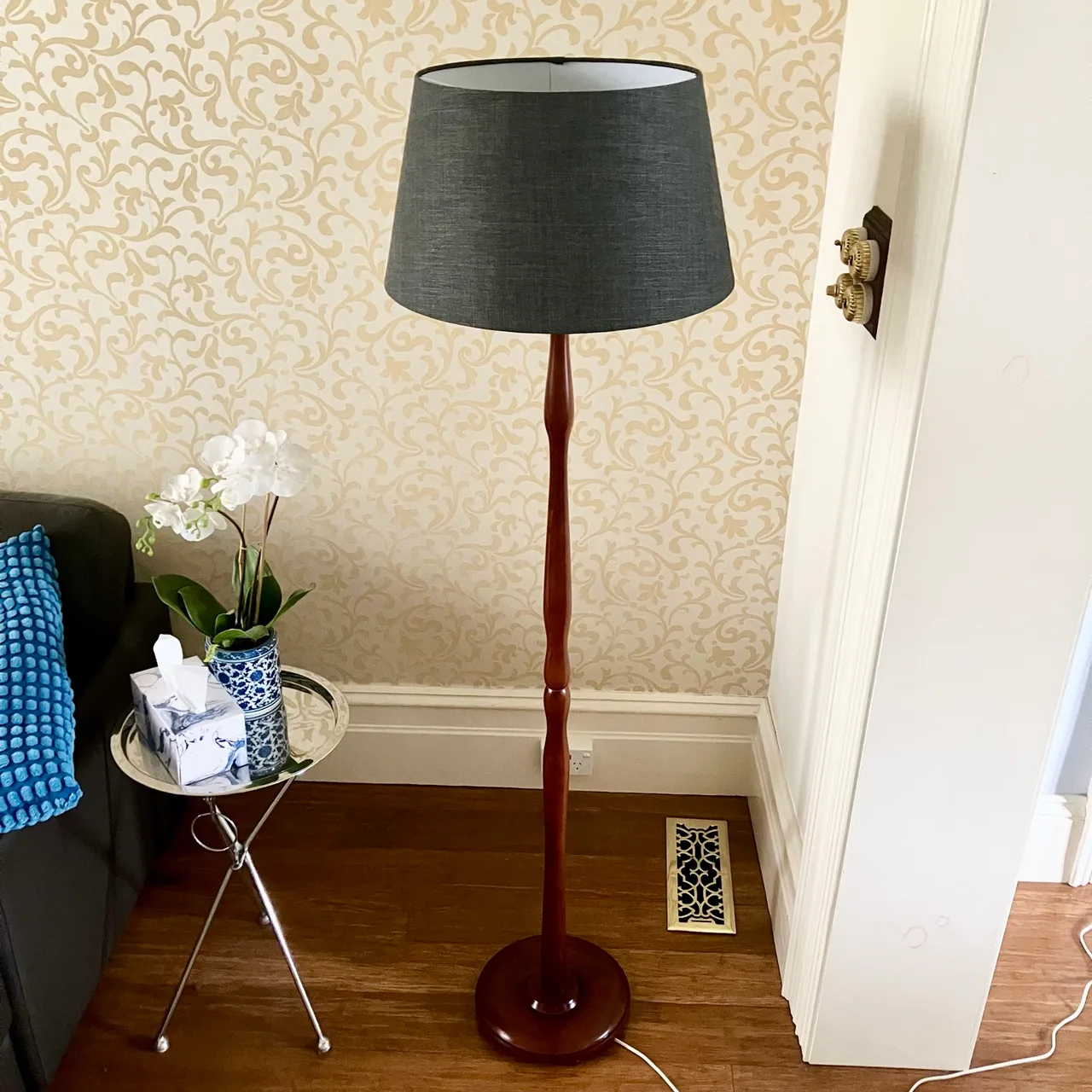 162cm of Vintage Elegance – Mahogany Floor Lamp & 46cm Slate Linen Shade — photo 3