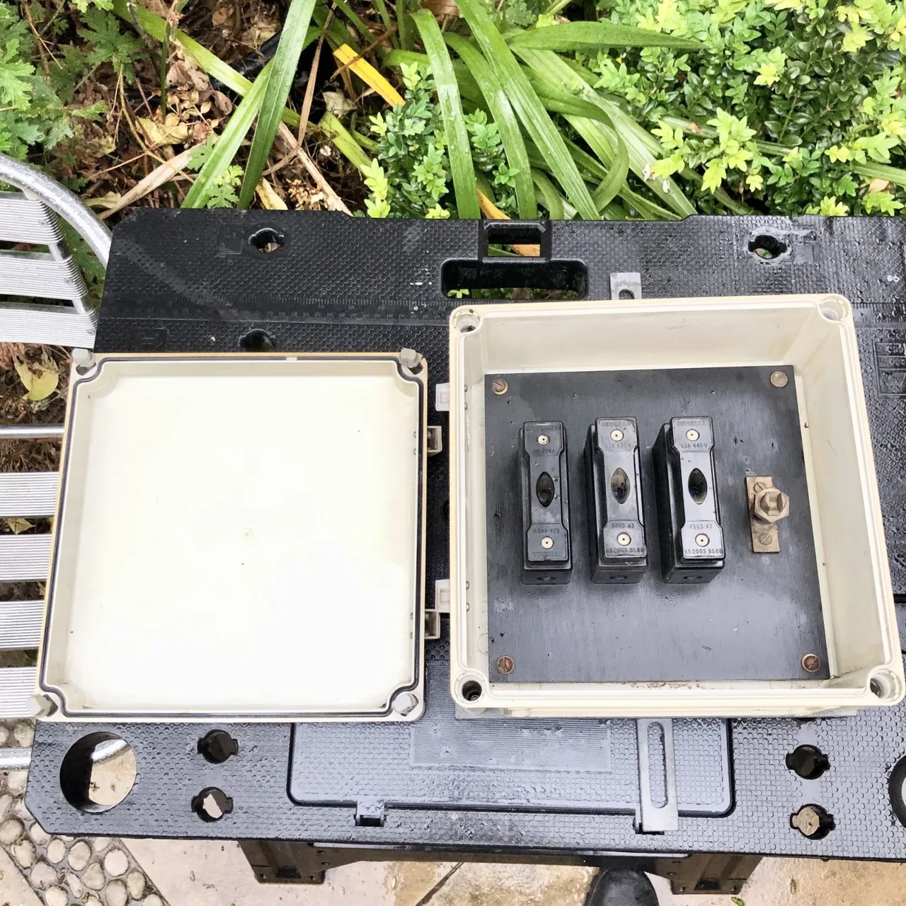 Industrial 440V Isolator Circuit Mains Box Switch Fuse 3Phase Enclosure — photo 3