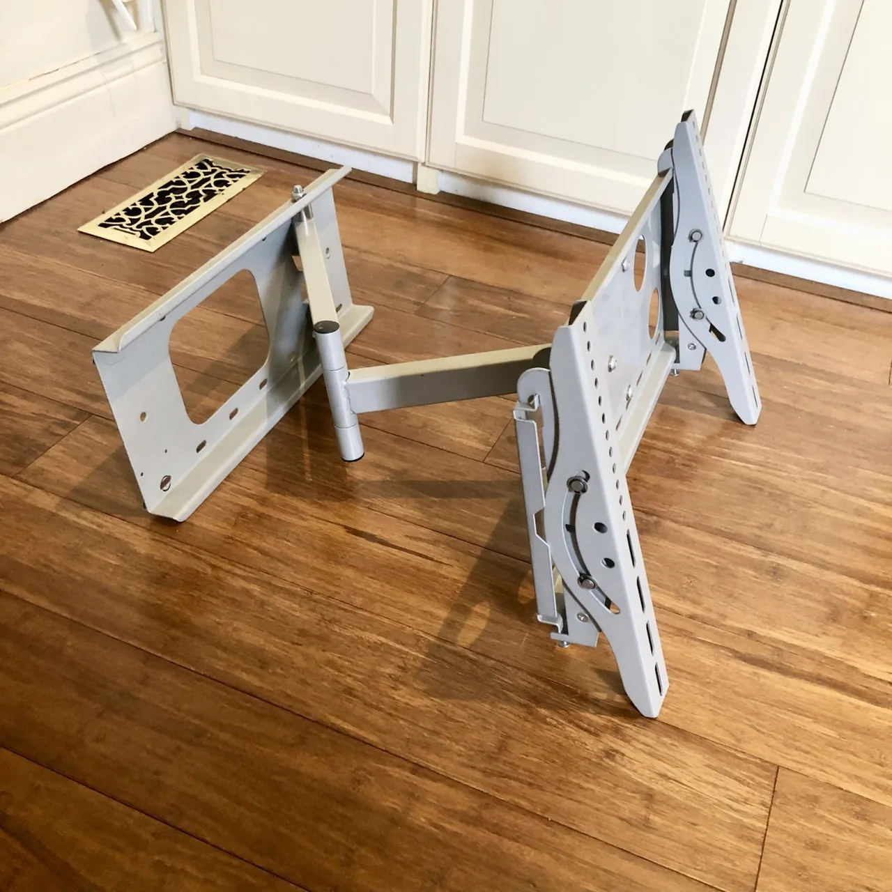 Heavy-Duty Full-Motion TV Wall Mount — Strong, Secure, and Surprisingly Flexible — photo 2