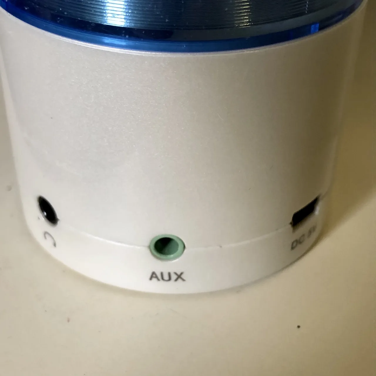 Aigo mini wireless Bluetooth speaker — photo 3