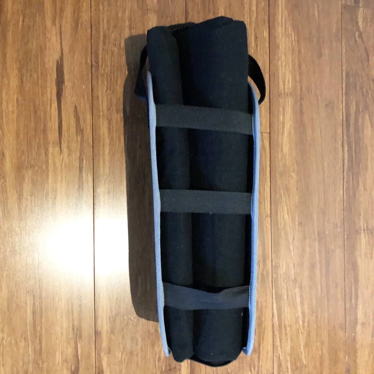 Clean Waterproof Foldup Reusable Black BMW Picnic Rug — photo 3