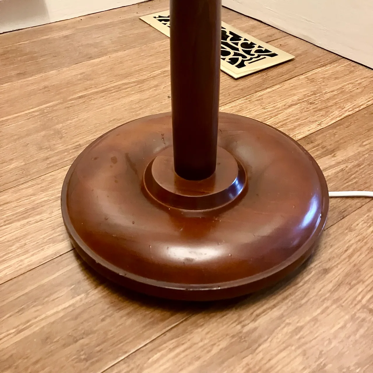 162cm of Vintage Elegance – Mahogany Floor Lamp & 46cm Slate Linen Shade — photo 4