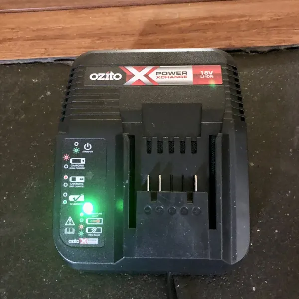 Ozito Power X Change 18V Battery Charger