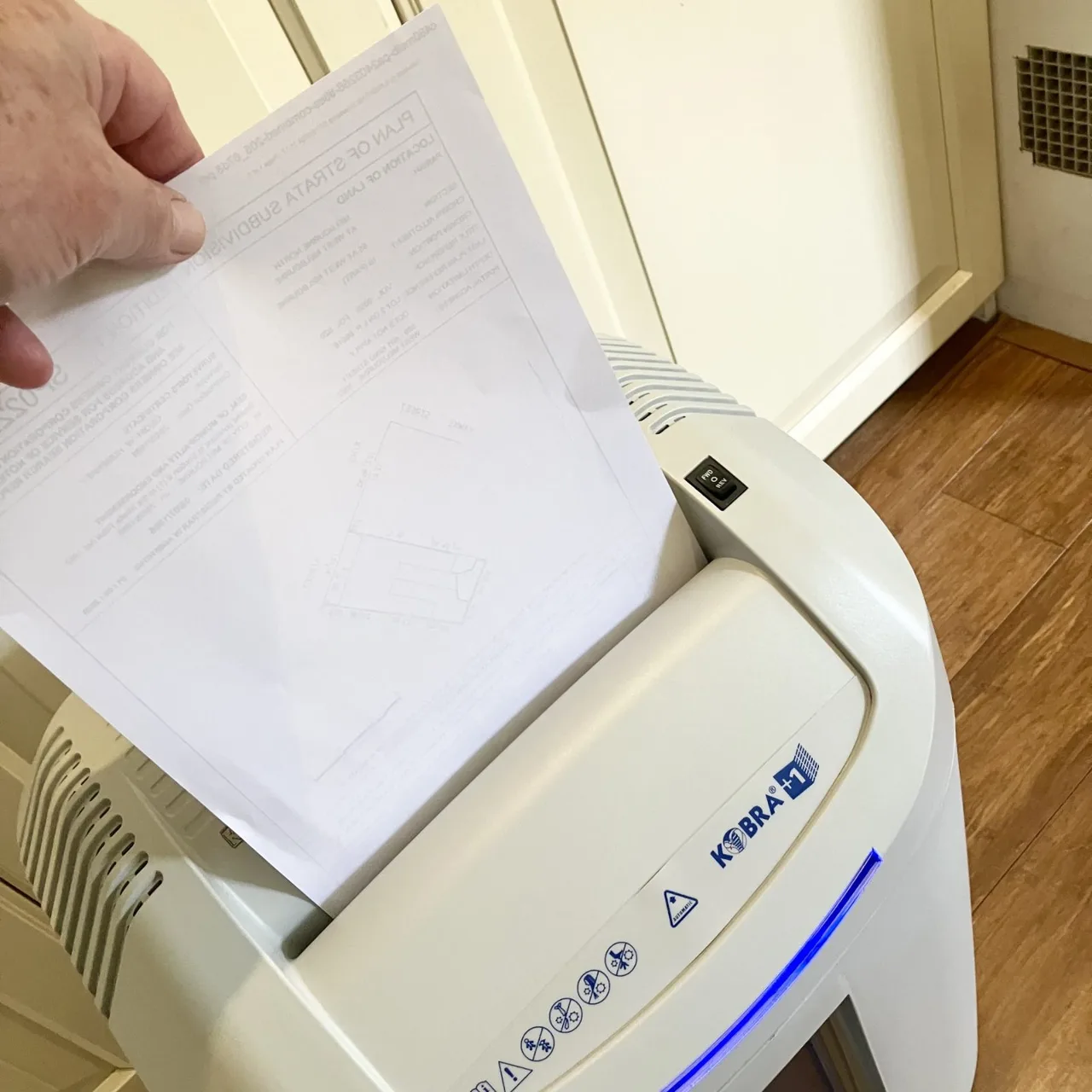 Made in Italy – KOBRA +1 SS4 Professional Paper Shredder — photo 9