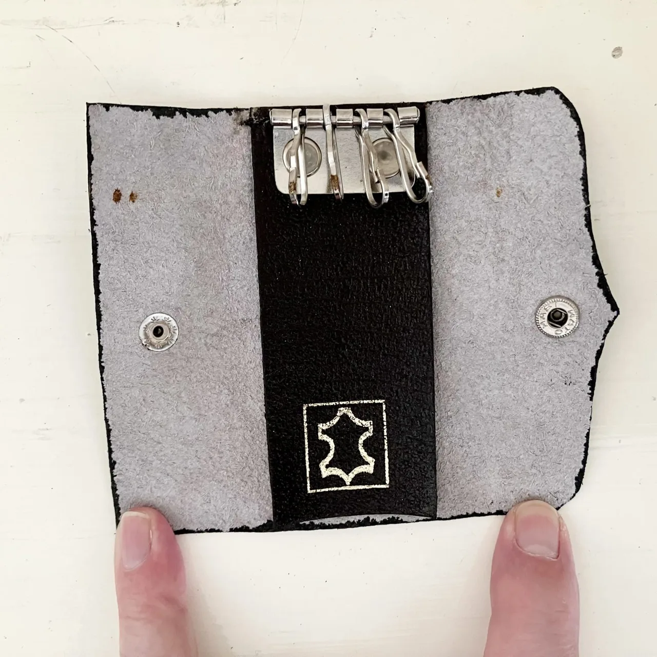 Handmade Leather Key Organiser Wallet – Secure Everyday Key Holder — photo 2
