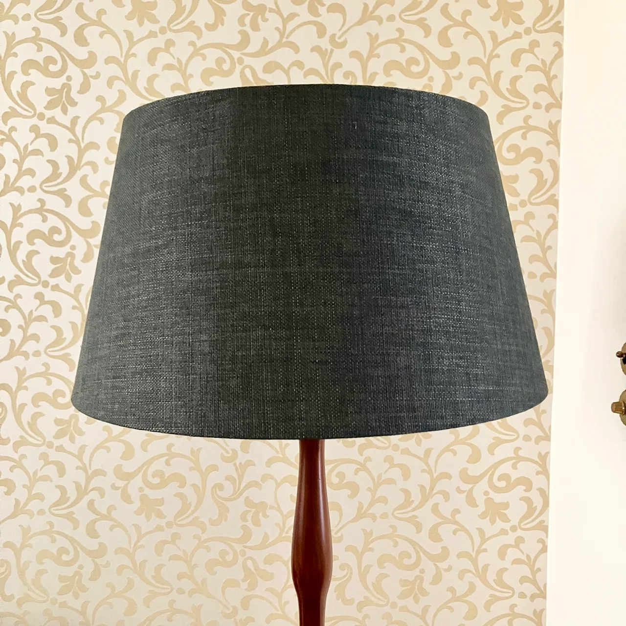 162cm of Vintage Elegance – Mahogany Floor Lamp & 46cm Slate Linen Shade — photo 5