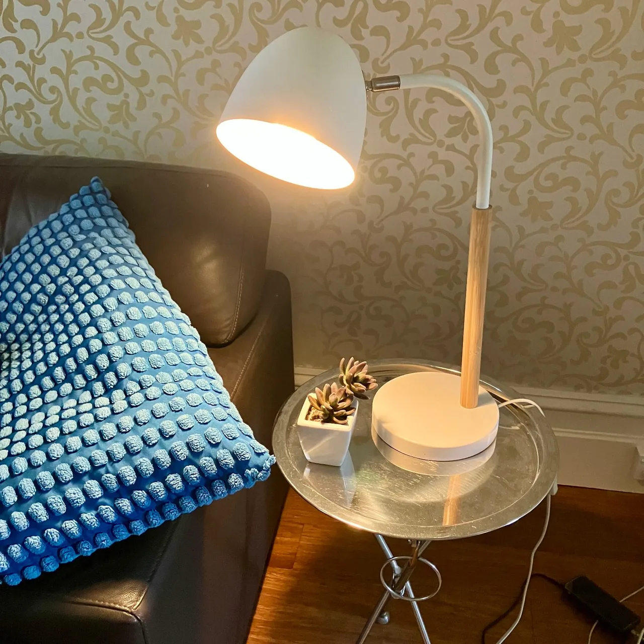 Stop Working in Bad Lighting! Adjustable Head IKEA Work Lamp — photo 4
