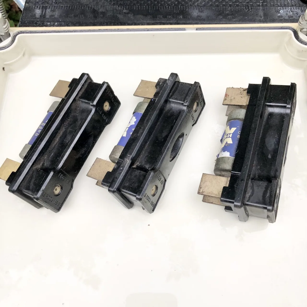 Industrial 440V Isolator Circuit Mains Box Switch Fuse 3Phase Enclosure — photo 6