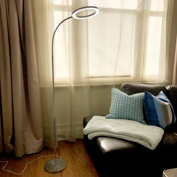 Clean working secondhand Modern-style Chrome LED Gooseneck Floor Lamp