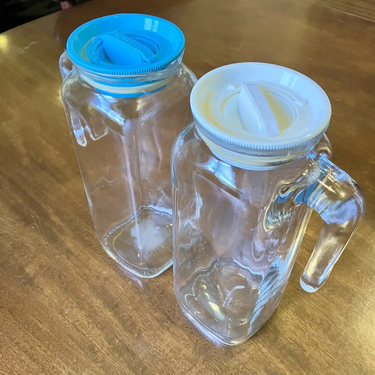 Pair of Bormioli Rocco Frigoverre Glass Jugs — photo 2