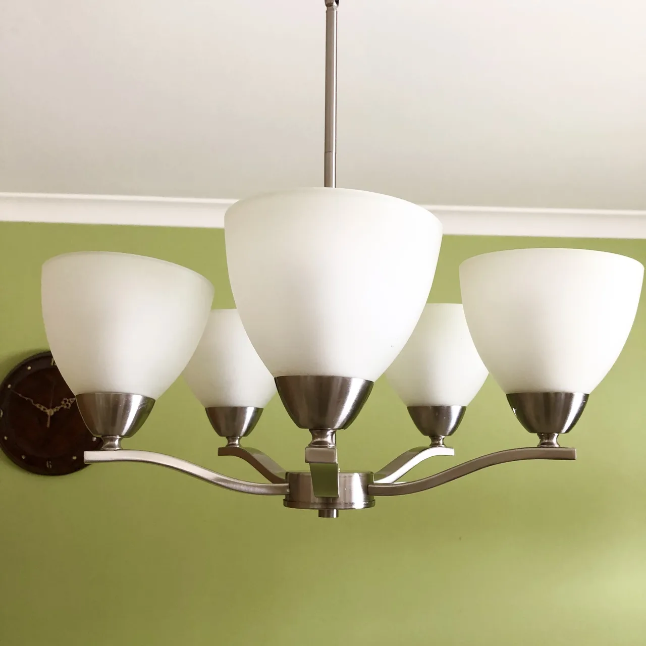 Modern 5 Arm Satin Nickel Ceiling Light Pendant | Frosted Glass Shades — photo 4