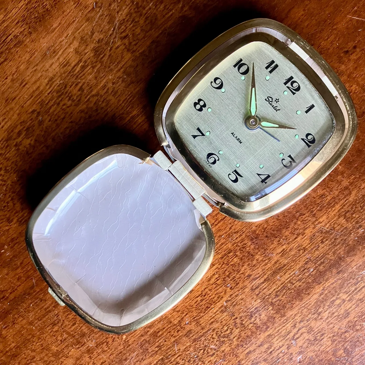 Vintage Manual Windup Folding Travel Alarm Clock Glow In The Dark — photo 6