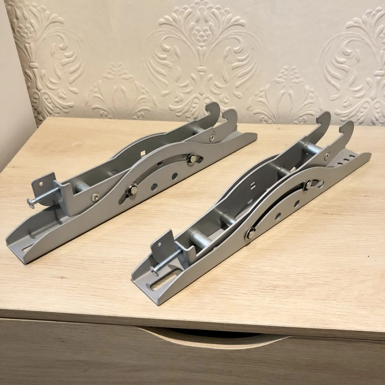 Heavy-Duty Full-Motion TV Wall Mount — Strong, Secure, and Surprisingly Flexible — photo 3
