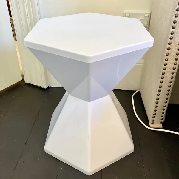 Designer Hexagon Side Table – Modern Indoor/Outdoor Accent Table