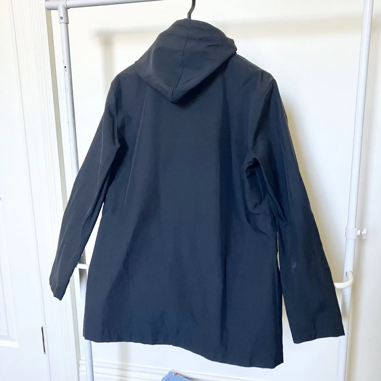 Clean & Gently Used Womens Black and Navy Winter Jacket (Size: Large) — photo 2