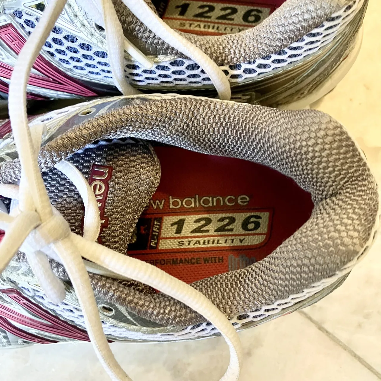 New Blance Womens 1226 Stability Running Shoes Trainers Runners US Size 8 — photo 6