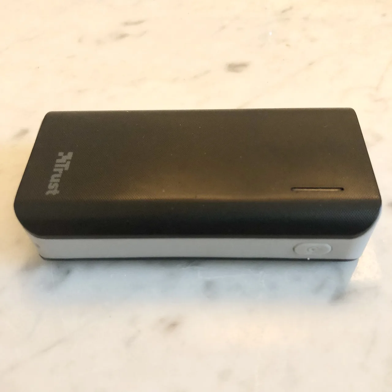 Trust Urban Primo power bank, a portable charger — photo 5