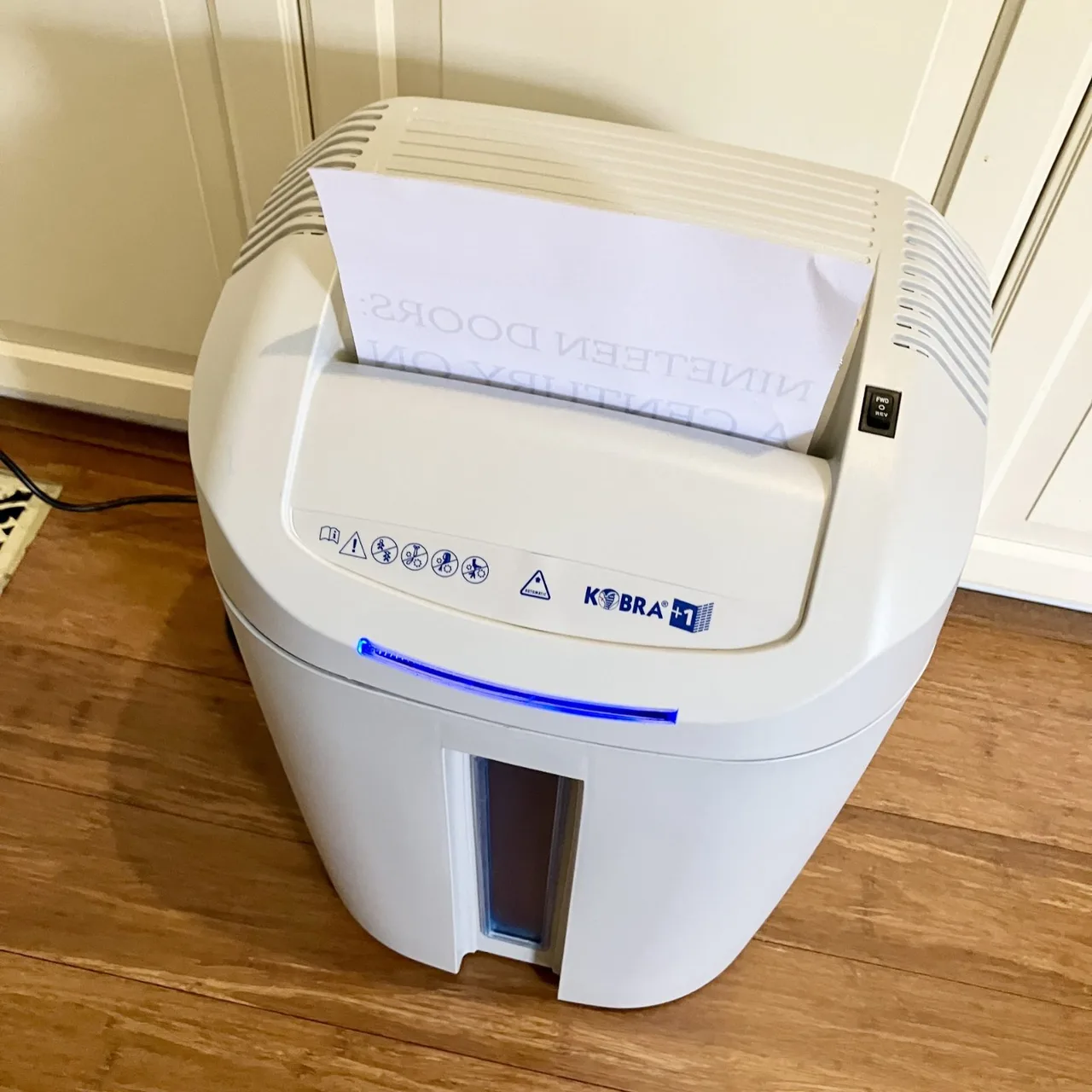 Made in Italy – KOBRA +1 SS4 Professional Paper Shredder — photo 8