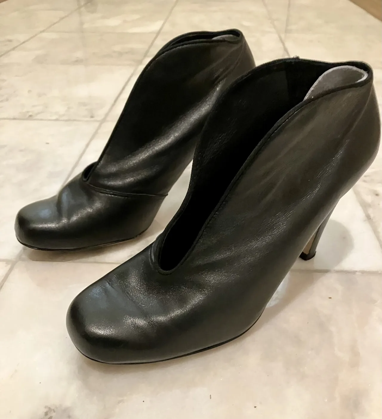 Wittner Black Ankle Boots Size 8 — photo 4
