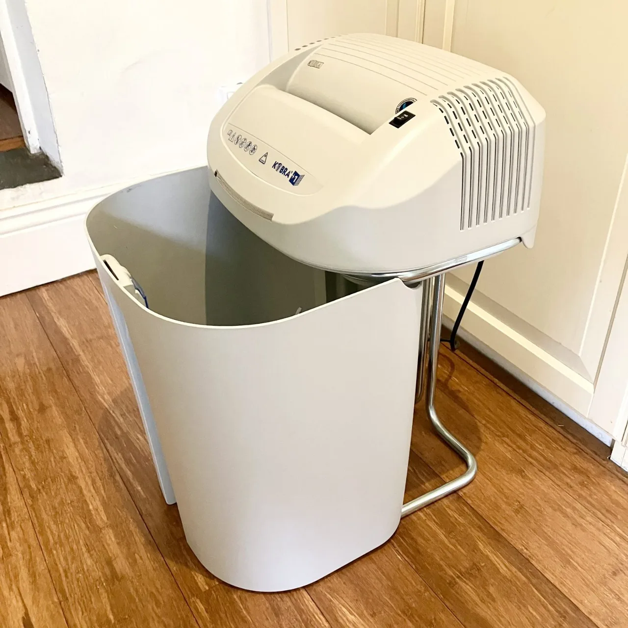 Made in Italy – KOBRA +1 SS4 Professional Paper Shredder — photo 4