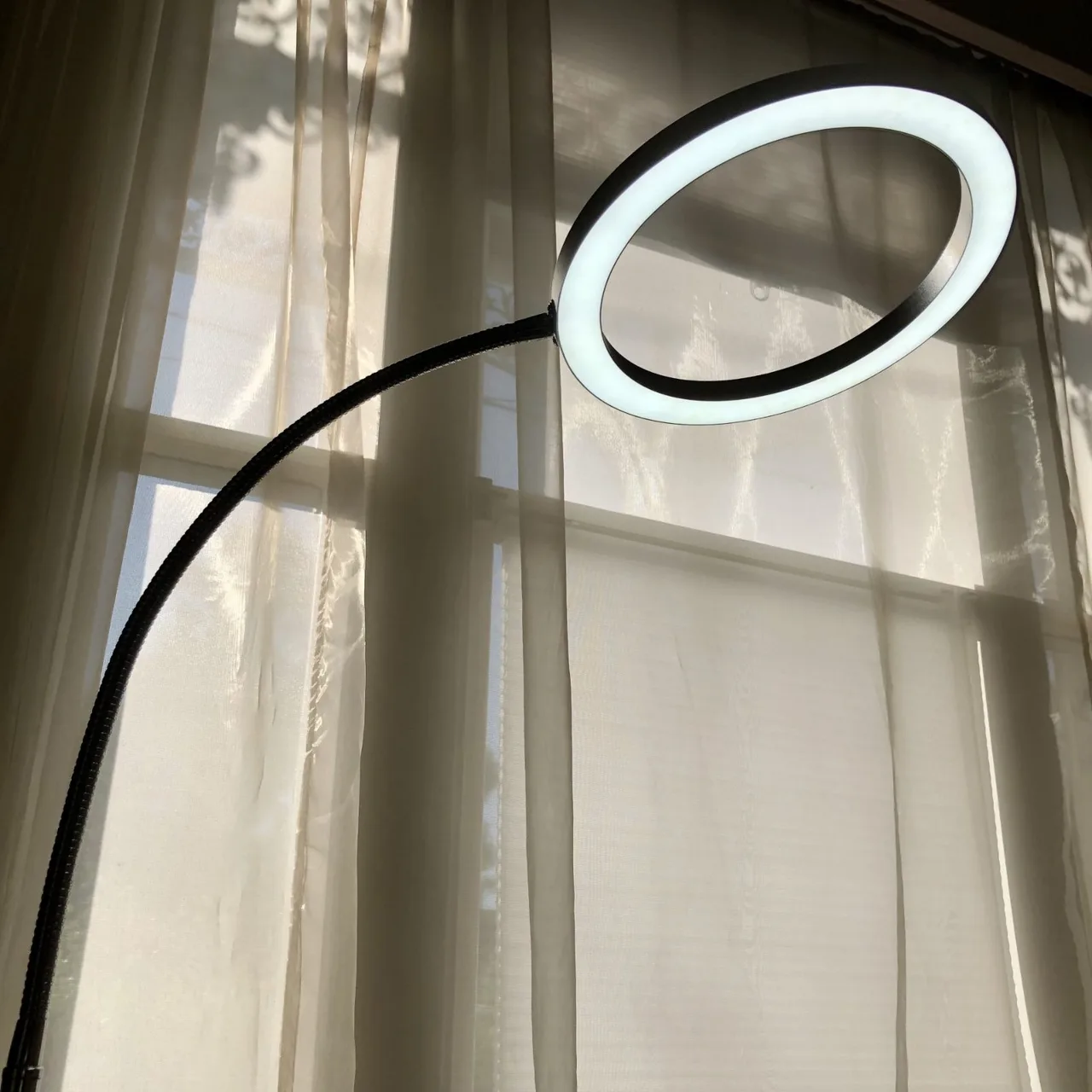 Clean working secondhand Modern-style Chrome LED Gooseneck Floor Lamp — photo 3