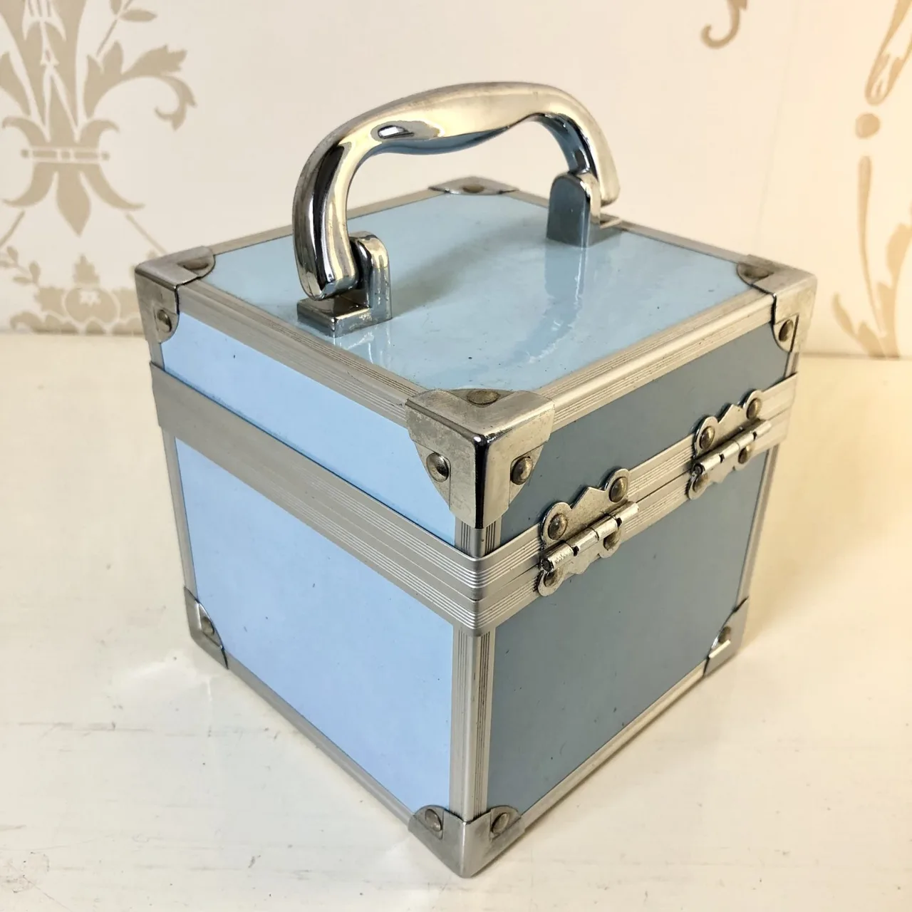 Blue Portable Velvet Lined Alloy Make Up Vanity Storage Cube 13cm — photo 6