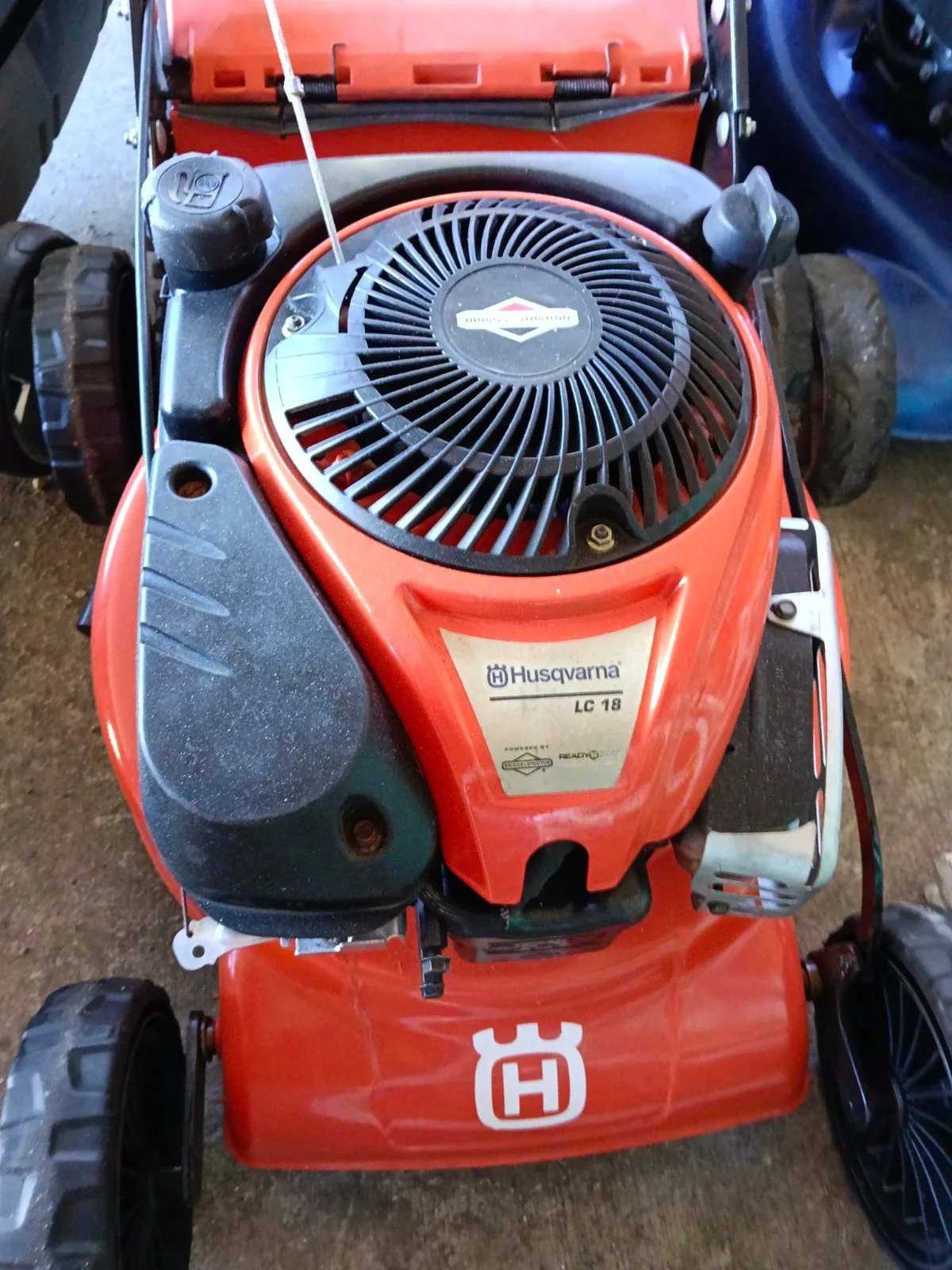 Mowers Refurbished to as new condition all engines compression tested must pass — photo 2