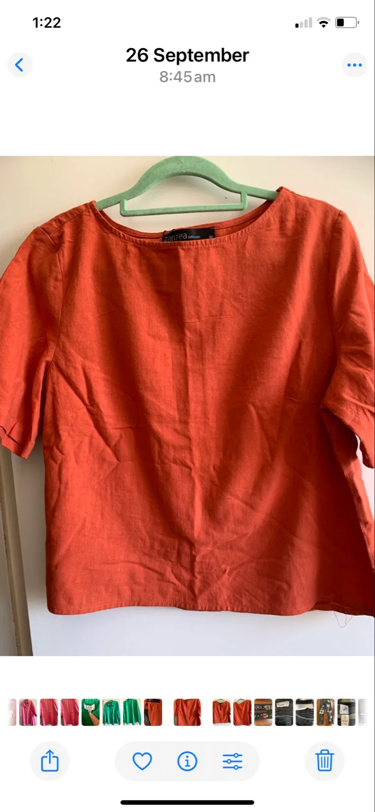 Top with tags – photo 3