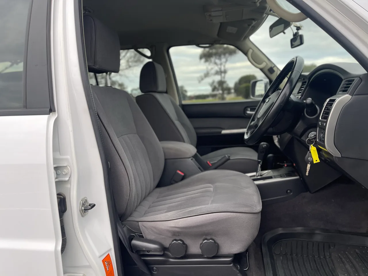 Nissan Patrol Y61 series 9 ST — photo 6