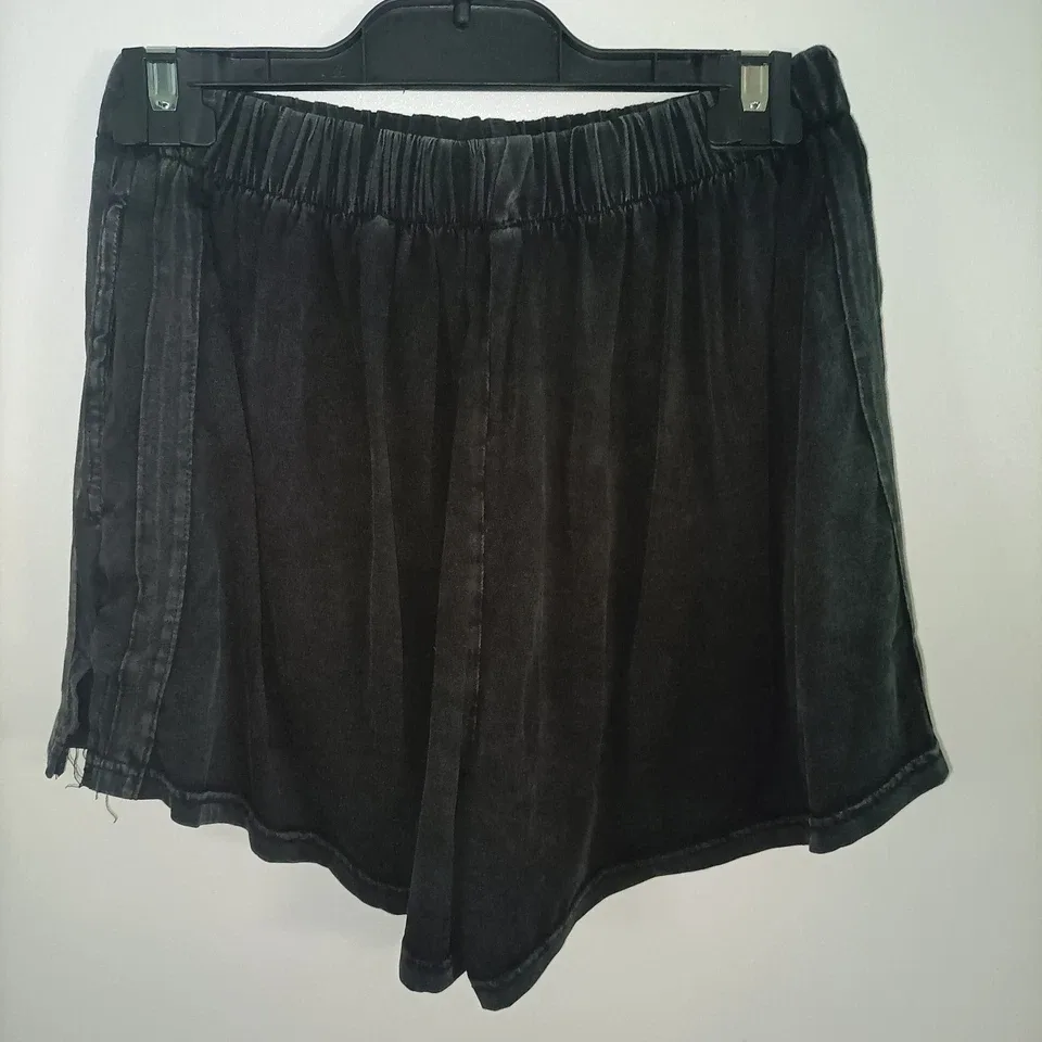Paper Heart "Wild Ain't For Tamin" PJ Loungewear Set Wash Black Top 6 Bottoms 8 — photo 6