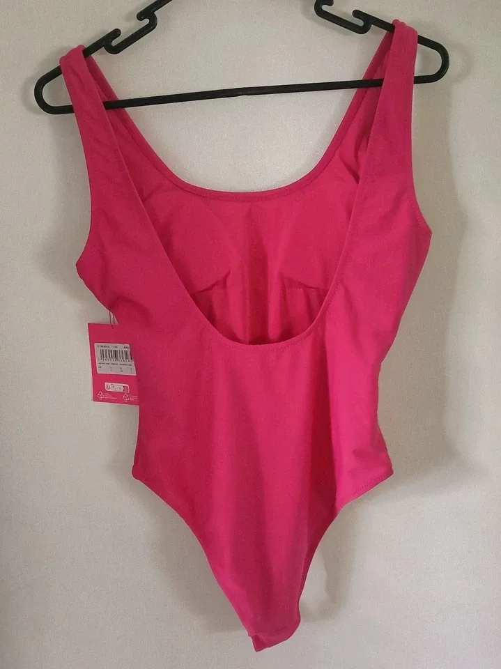 Juicy Couture Sport One Piece Swimsuit Hot Pink NWT Size S 90s Style — photo 3