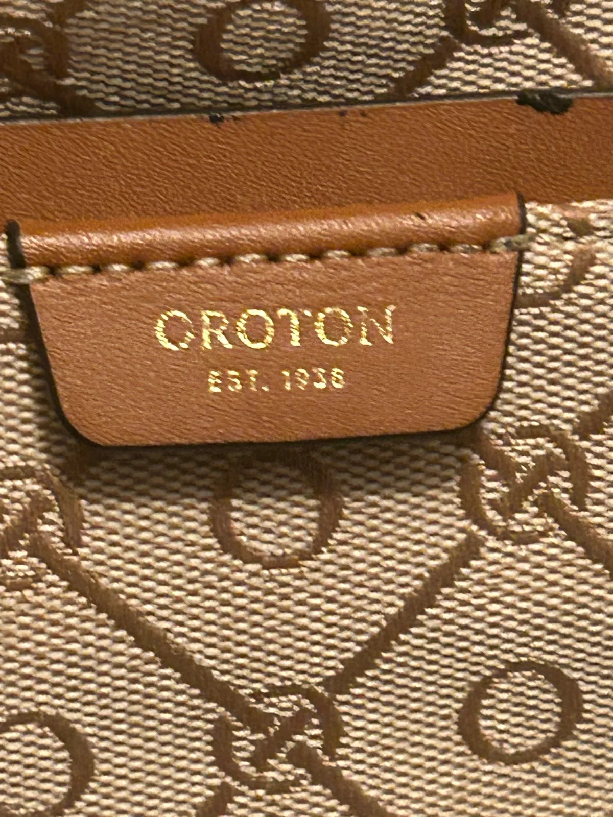 Oroton Signature Monogram Canvas Jacquard Shoulder Bag – Tan/Beige — photo 5