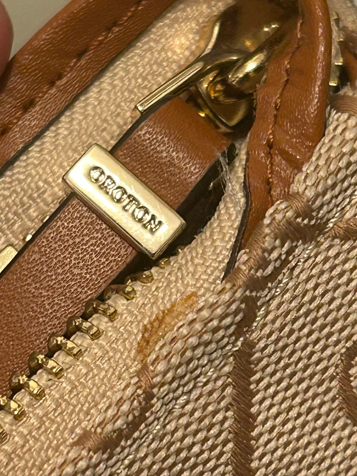 Oroton Signature Monogram Canvas Jacquard Shoulder Bag – Tan/Beige — photo 4