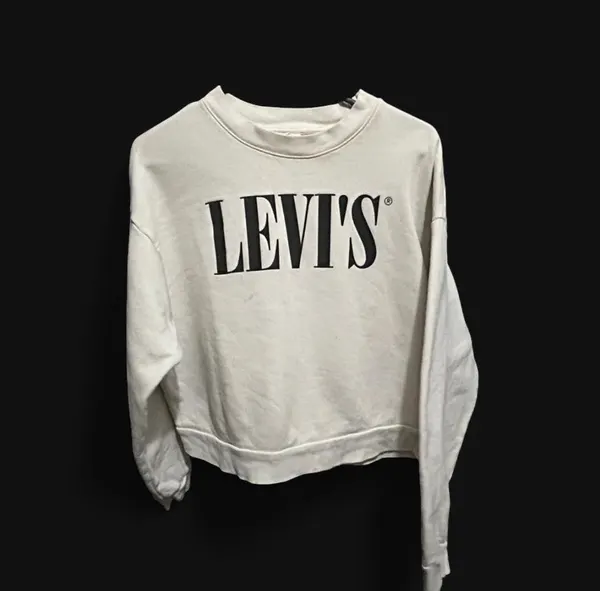 Levi's white cropped sweatshirt