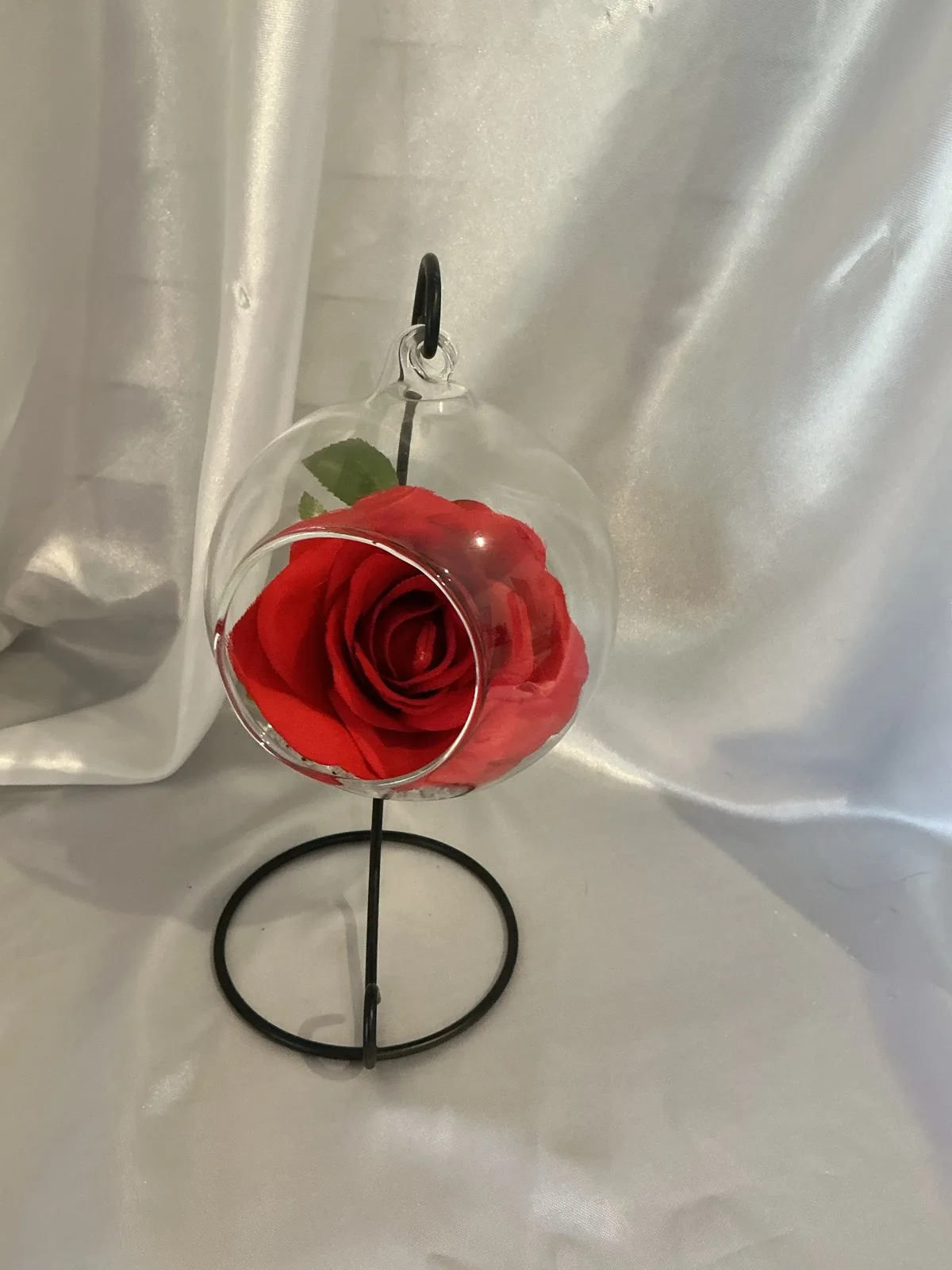 Red Rose artificial display – photo 3