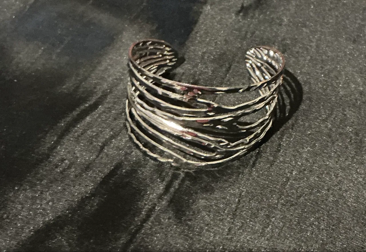 stainless steel cuff bangle — photo 4
