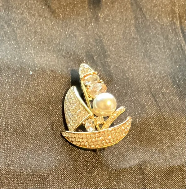 vintage gold tone crystal sailboat brooch