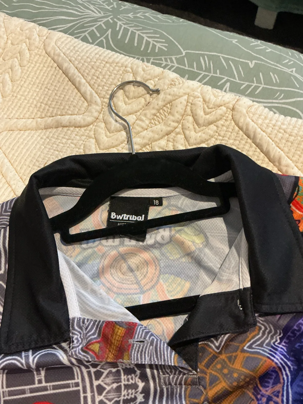 Vibrant Bwtribal Polo Shirt — photo 2