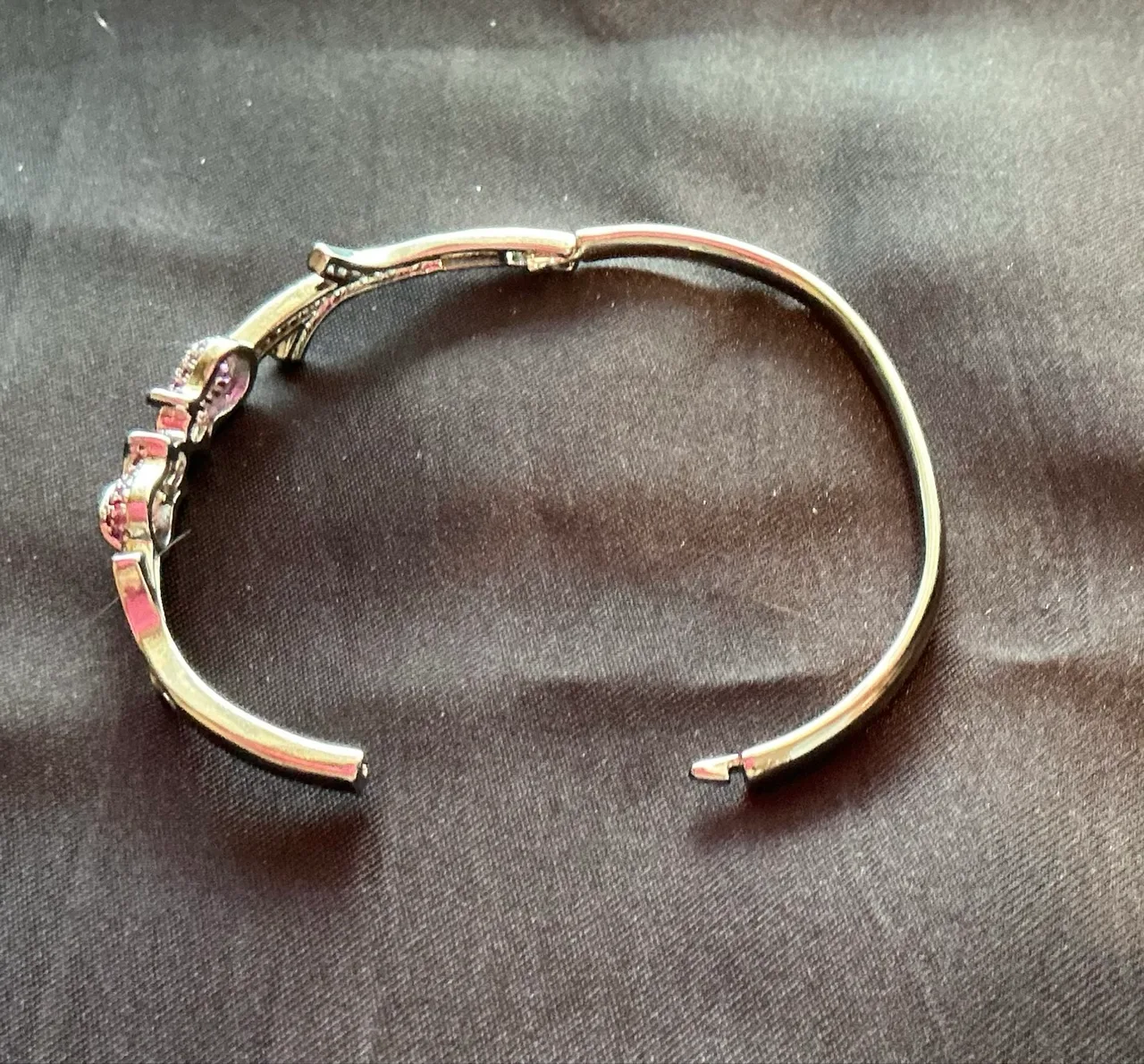 Elegant Silver Bracelet with Pink Crystal Roses — photo 3
