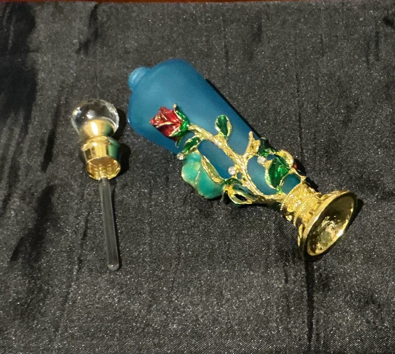 Beautiful collectible perfume bottle — photo 3
