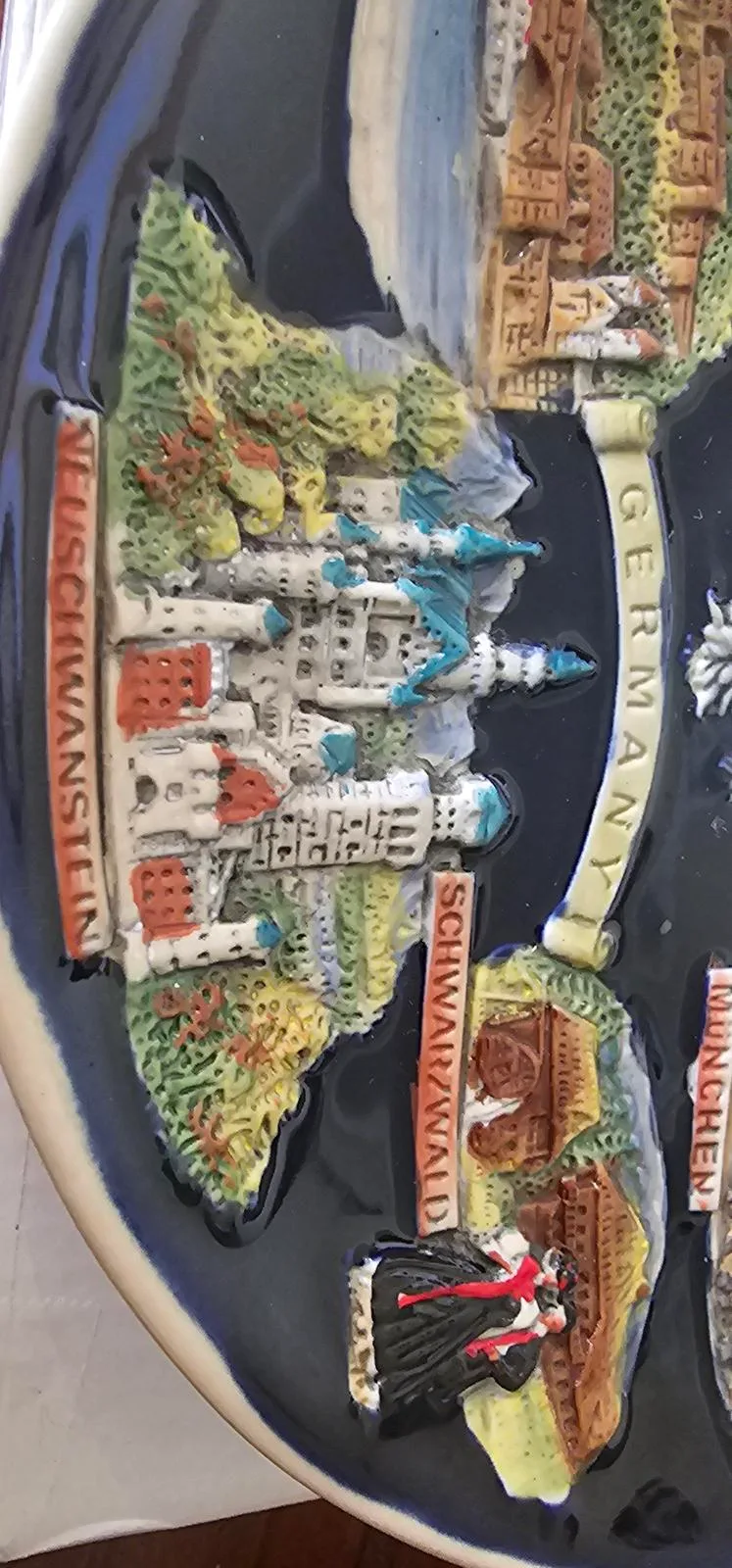 German Decorative Souvenir Wall Plate — photo 3