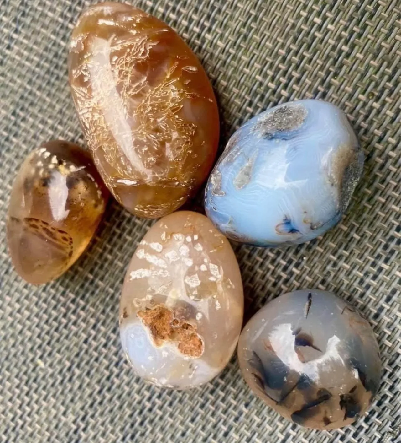 Dendritic Agate Tumble-stone x 1 — photo 7